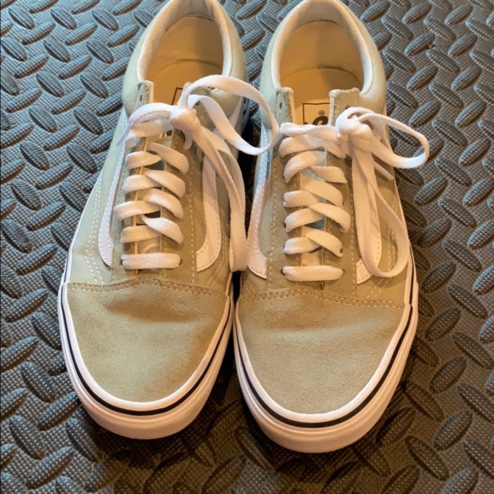 Women’s olive green vans